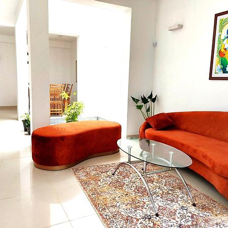 Oesis - Stylish Villa Steps From Historic Galle Fort Exterior foto