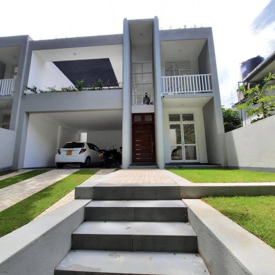 Oesis - Stylish Villa Steps From Historic Galle Fort Exterior foto