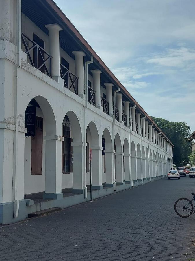 Oesis - Stylish Villa Steps From Historic Galle Fort Exterior foto