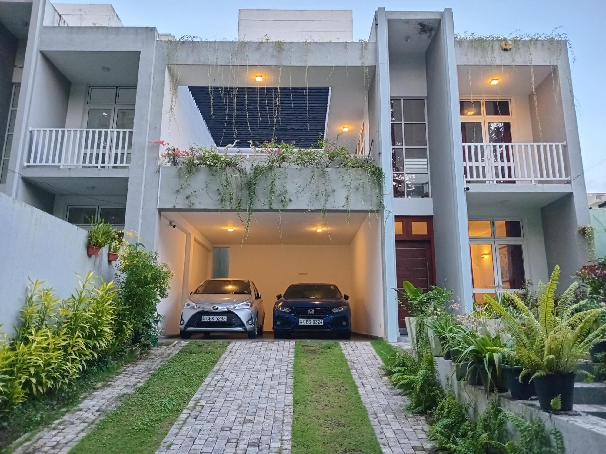 Oesis - Stylish Villa Steps From Historic Galle Fort Exterior foto
