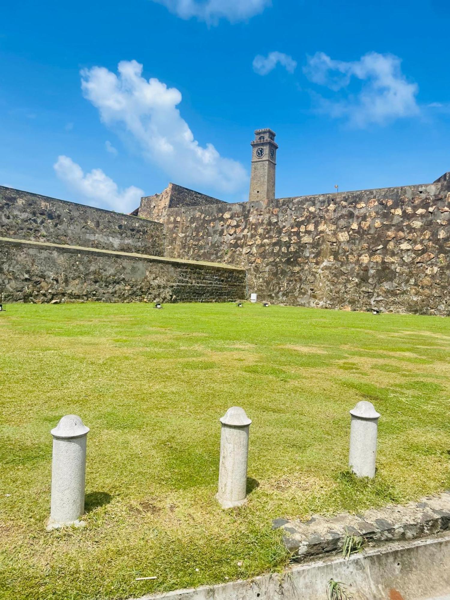 Oesis - Stylish Villa Steps From Historic Galle Fort Exterior foto