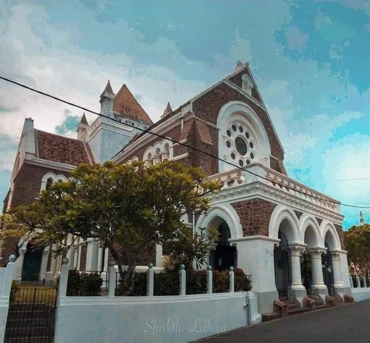 Oesis - Stylish Villa Steps From Historic Galle Fort Exterior foto