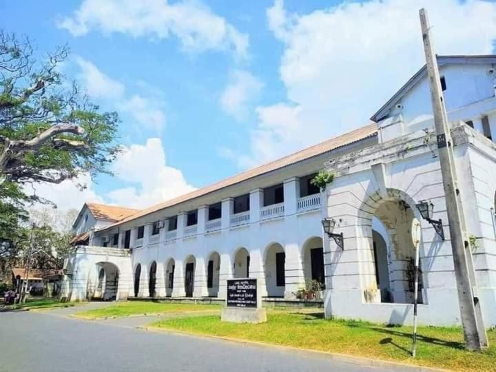 Oesis - Stylish Villa Steps From Historic Galle Fort Exterior foto